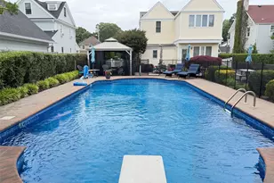 28 Pine St, Sayville, NY 11782 - Photo 34