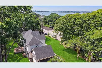 29 Briana Court, East Moriches, NY 11940 - Photo 4