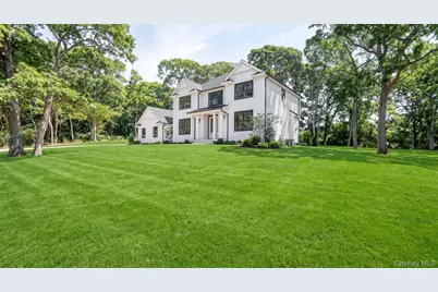 29 Briana Court, East Moriches, NY 11940 - Photo 2