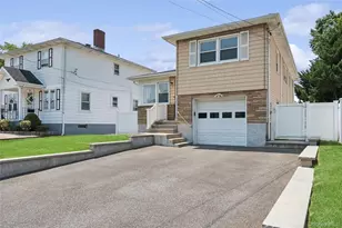 83 Scarcliffe Dr, Malverne, NY 11565 - Photo 2