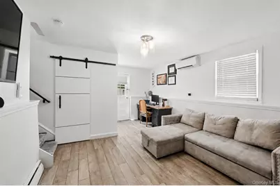 83 Scarcliffe Drive, Malverne, NY 11565 - Photo 18