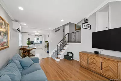 83 Scarcliffe Drive, Malverne, NY 11565 - Photo 4