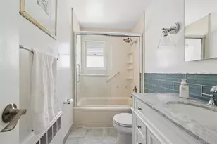 83 Scarcliffe Dr, Malverne, NY 11565 - Photo 16