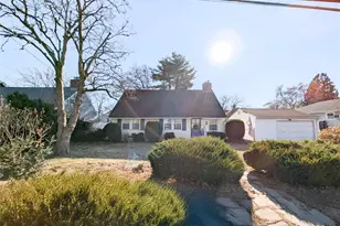 806 Oliver Ave, Westbury, NY 11590 - Photo 2