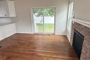 8 Gail Grace Ct, Copiague, NY 11726 - Photo 6