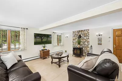 84 Luquer Road, Manhasset, NY 11030 - Photo 10