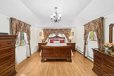 84 Luquer Road, Manhasset, NY 11030 - Photo 12