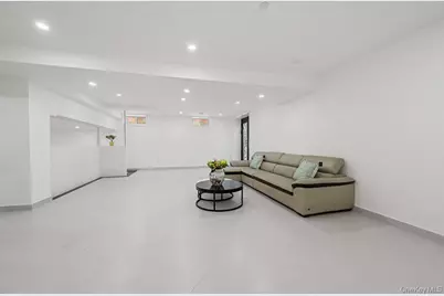 157-51 Rose Avenue, Flushing, NY 11355 - Photo 4