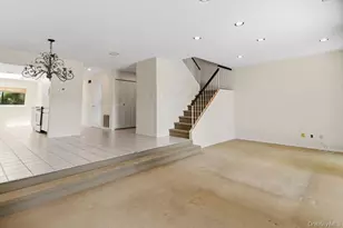 97 Northgate Cir, Melville, NY 11747 - Photo 12