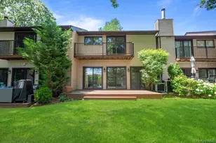 97 Northgate Cir, Melville, NY 11747 - Photo 22