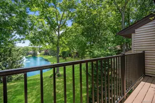 97 Northgate Cir, Melville, NY 11747 - Photo 18