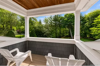 40 Coves Run, Syosset, NY 11791 - Photo 34