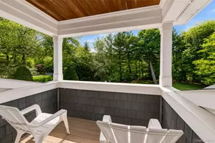 40 Coves Run, Syosset, NY 11791 - Photo 34