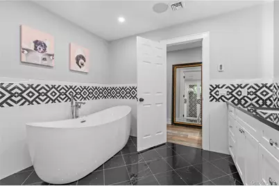 40 Coves Run, Syosset, NY 11791 - Photo 26