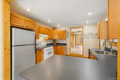 15 Delaware Street, Port Jervis, NY 12771 - Photo 12