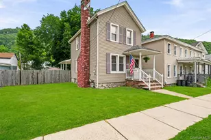 15 Delaware St, Port Jervis, NY 12771 - Photo 2