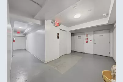 856 E 213th Street, Bronx, NY 10467 - Photo 10