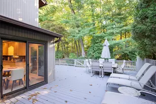 125 Country Club Dr, Jericho, NY 11753 - Photo 24