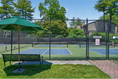 125 Country Club Drive, Jericho, NY 11753 - Photo 26