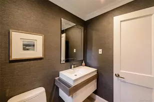 125 Country Club Dr, Jericho, NY 11753 - Photo 14