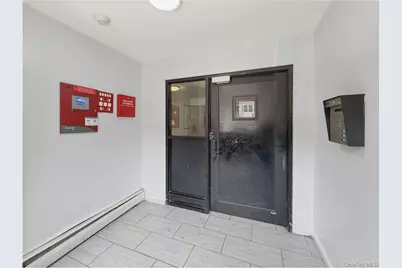 715 E 214th Street, Bronx, NY 10467 - Photo 4