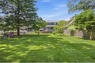 419 Beach Avenue, Mamaroneck, NY 10543 - Photo 6