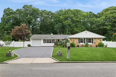 16 Parson Drive, Stony Brook, NY 11790 - Photo 2