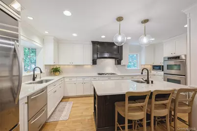 71 Bar Beach Road, Port Washington, NY 11050 - Photo 14