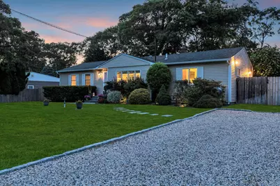 116 W Tiana Road, Hampton Bays, NY 11946 - Photo 4
