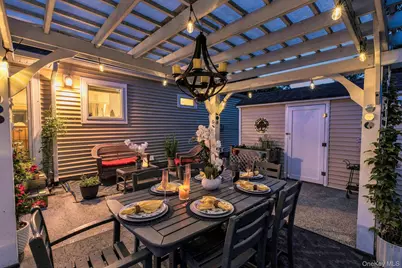 116 W Tiana Road, Hampton Bays, NY 11946 - Photo 10