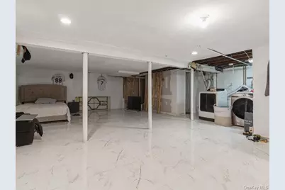 167 Lakeview Avenue, Lynbrook, NY 11563 - Photo 14