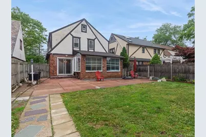 167 Lakeview Avenue, Lynbrook, NY 11563 - Photo 26