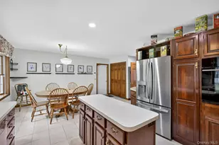 92 Brook Hollow Dr, New Windsor, NY 12553 - Photo 12