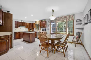 92 Brook Hollow Dr, New Windsor, NY 12553 - Photo 14