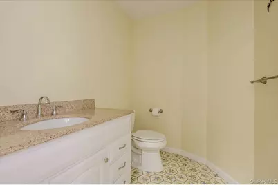 1127 Fordham Lane, Woodmere, NY 11598 - Photo 32