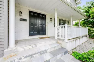 1127 Fordham Ln, Woodmere, NY 11598 - Photo 2
