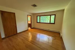 49 Chestnut Ln, Newburgh, NY 12550 - Photo 20