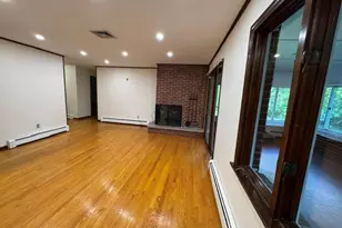 49 Chestnut Ln, Newburgh, NY 12550 - Photo 8
