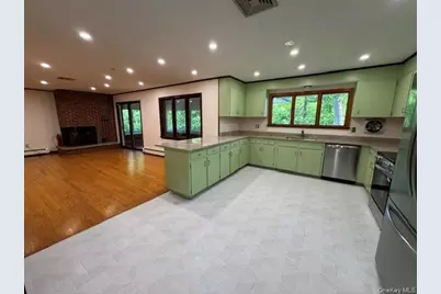 49 Chestnut Lane, Newburgh, NY 12550 - Photo 14
