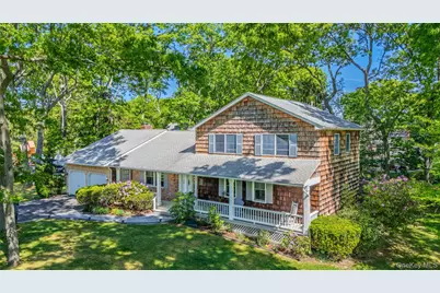 7 Cedarwood Court, Setauket, NY 11733 - Photo 2