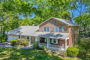 7 Cedarwood Ct, Setauket, NY 11733 - Photo 2
