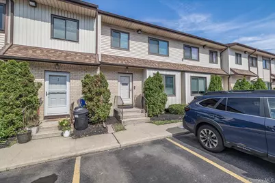 15 Franklin Place #5, Oceanside, NY 11572 - Photo 2