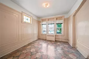 31-10 81st St, East Elmhurst, NY 11370 - Photo 4