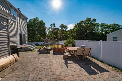 7 Howard Street, Selden, NY 11784 - Photo 28