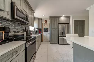 7 Howard St, Selden, NY 11784 - Photo 8