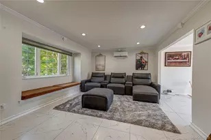 7 Howard St, Selden, NY 11784 - Photo 4
