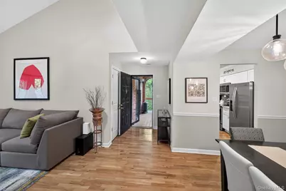20 Bronxville Glen Drive #6, Bronxville, NY 10708 - Photo 2
