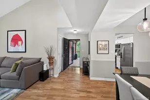 20 Bronxville Glen Dr, Bronxville, NY 10708 - Photo 2