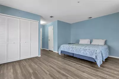 13 Potomac Court, Coram, NY 11727 - Photo 12
