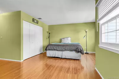 13 Potomac Court, Coram, NY 11727 - Photo 18